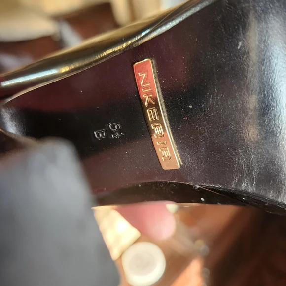 Cole Haan Collection Nike Air Pumps - Picture 3 of 7